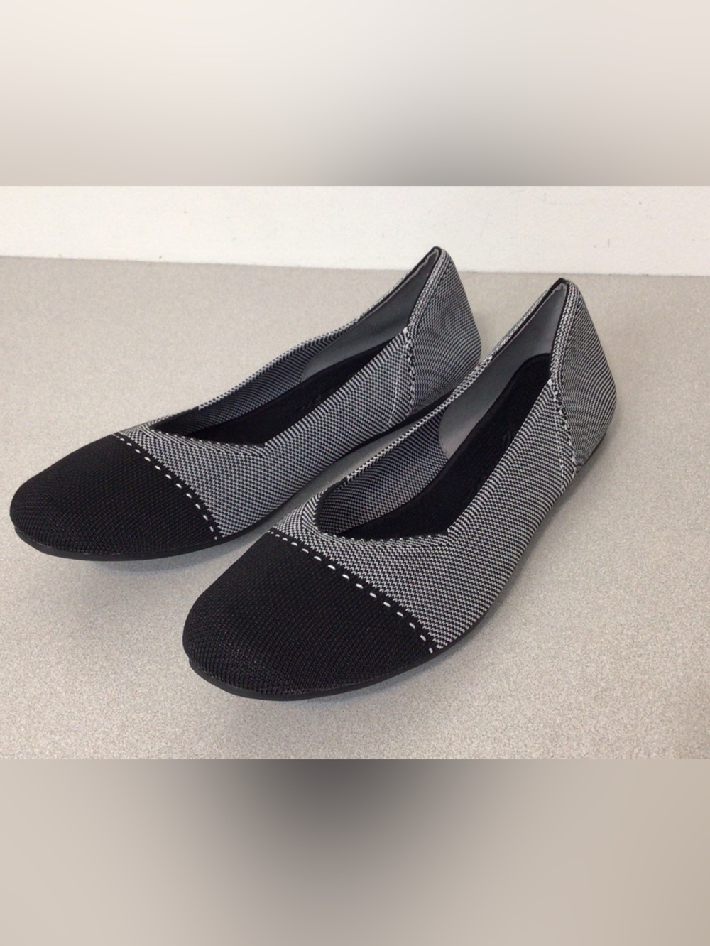 BACIA BLACK AND WHITE Ballet Flats SIZE 8.5 NEW